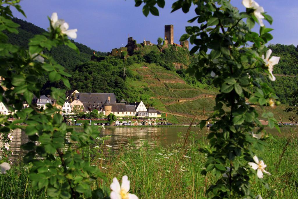 Hotel Haus Burg Metternich Beilstein  Eksteriør billede