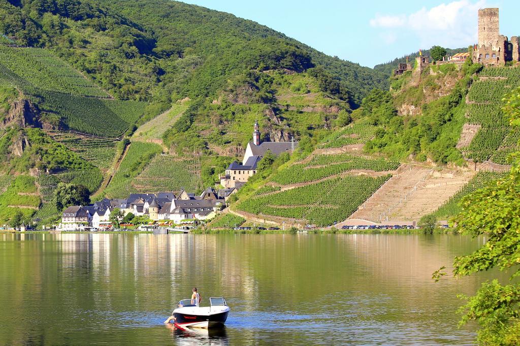 Hotel Haus Burg Metternich Beilstein  Eksteriør billede