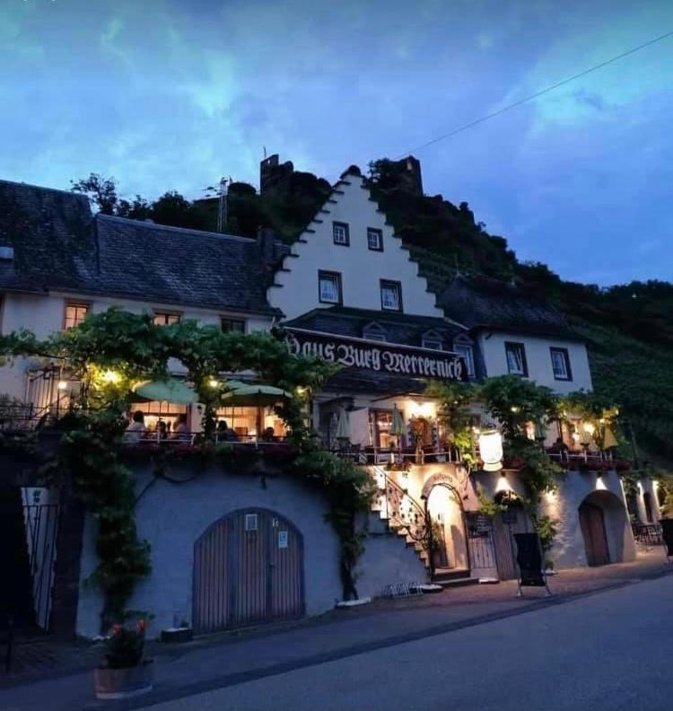 Hotel Haus Burg Metternich Beilstein  Eksteriør billede